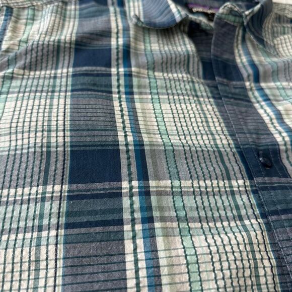 Patagonia Blue Plaid Short Sleeve Button-Up Worn Wear Shirt Men’s Large - Picture 5 of 5